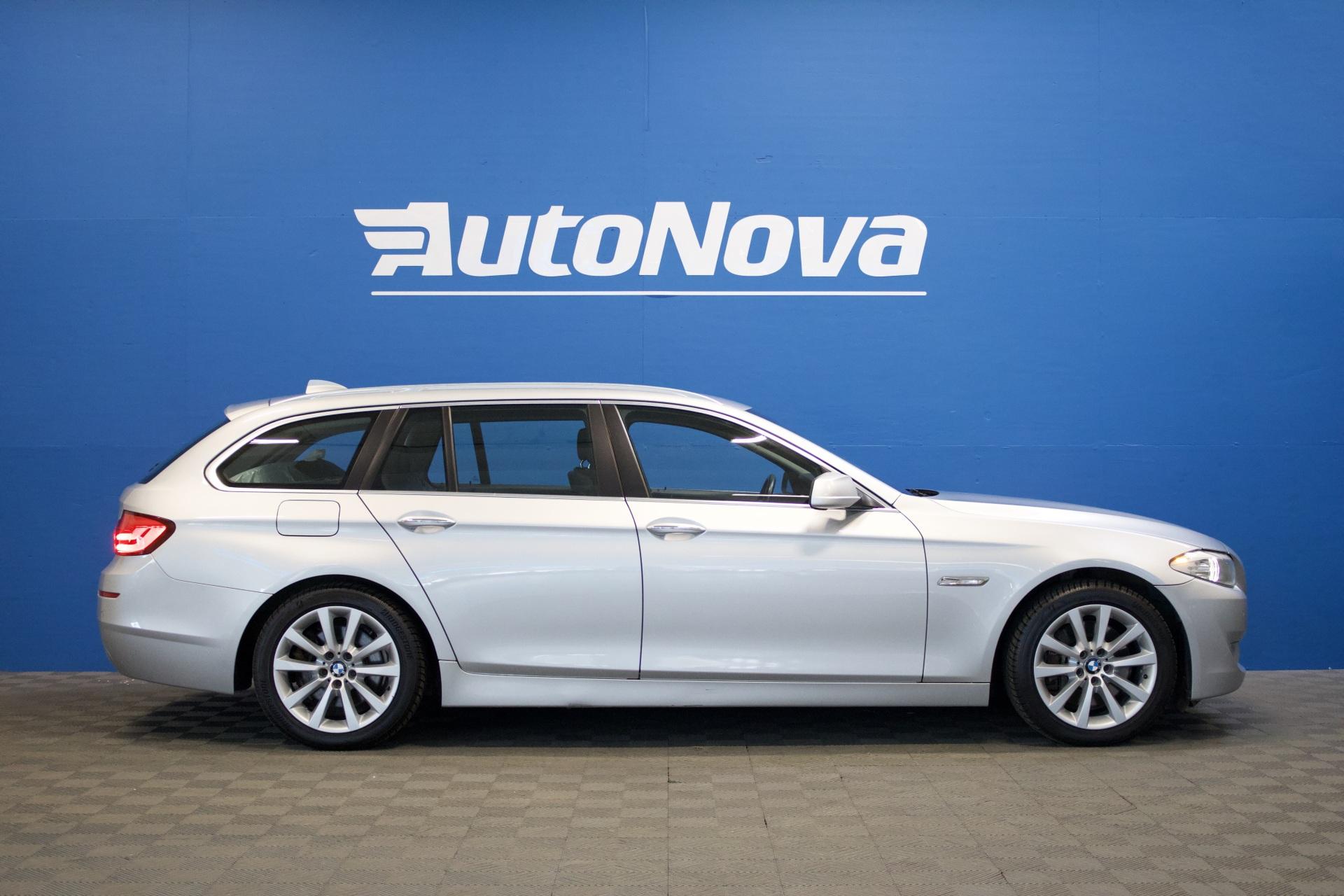 BMW 525 TwinPower Turbo Sport A xDrive F11 Touring Business / Webasto / Kaistavahti / Prof. Navi / Adapt. Xenon - Autonova