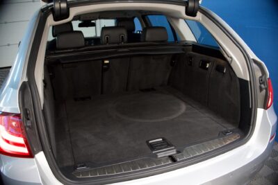BMW 525 TwinPower Turbo Sport A xDrive F11 Touring Business / Webasto / Kaistavahti / Prof. Navi / Adapt. Xenon - Autonova