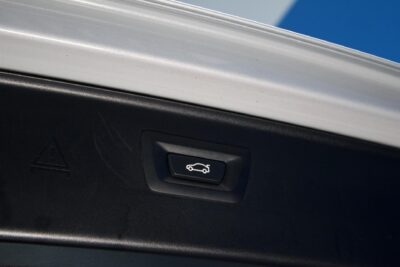 BMW 525 TwinPower Turbo Sport A xDrive F11 Touring Business / Webasto / Kaistavahti / Prof. Navi / Adapt. Xenon - Autonova