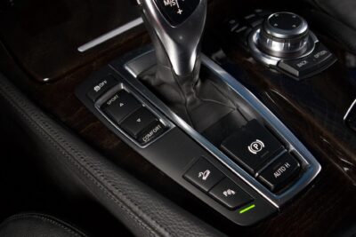 BMW 525 TwinPower Turbo Sport A xDrive F11 Touring Business / Webasto / Kaistavahti / Prof. Navi / Adapt. Xenon - Autonova