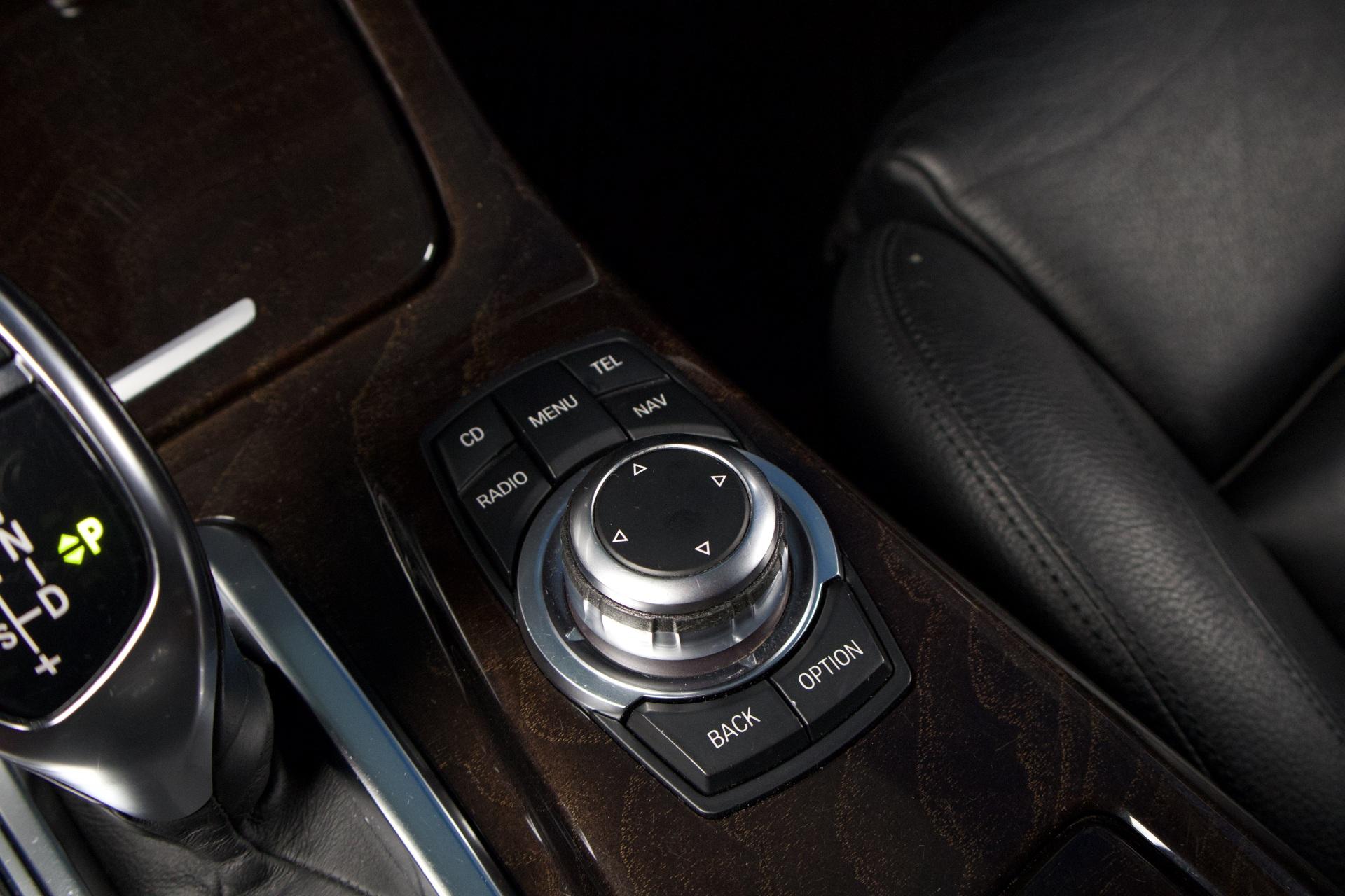 BMW 525 TwinPower Turbo Sport A xDrive F11 Touring Business / Webasto / Kaistavahti / Prof. Navi / Adapt. Xenon - Autonova