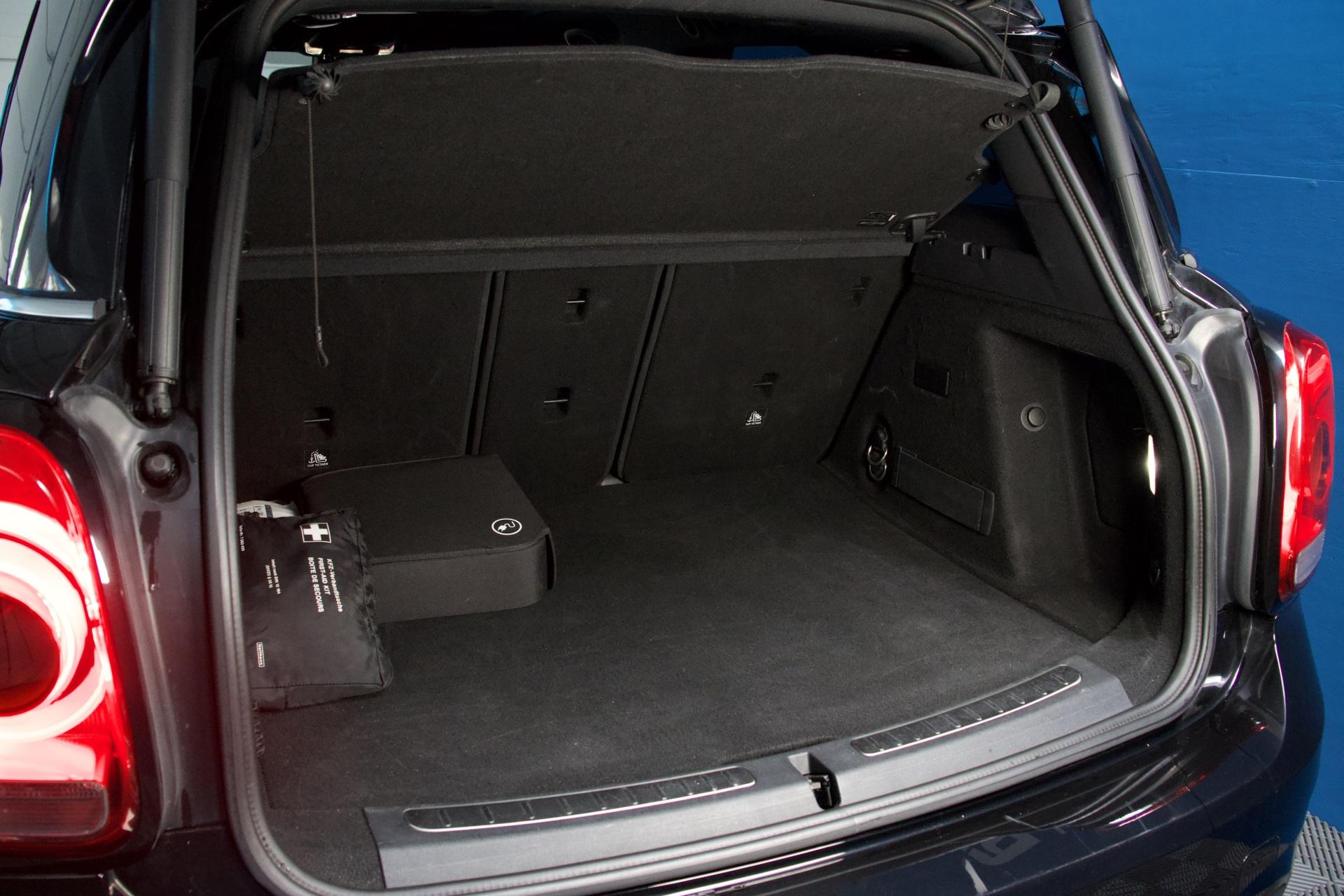 Mini Countryman Cooper SE ALL4 Chili / Panorama / H/K / Keyless Go / Muistipenkit / Nahkaverhoilu / LED - Autonova