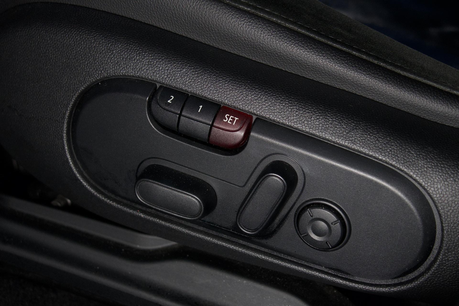 Mini Countryman Cooper SE ALL4 Chili / Panorama / H/K / Keyless Go / Muistipenkit / Nahkaverhoilu / LED - Autonova