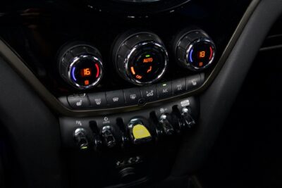 Mini Countryman Cooper SE ALL4 Chili / Panorama / H/K / Keyless Go / Muistipenkit / Nahkaverhoilu / LED - Autonova