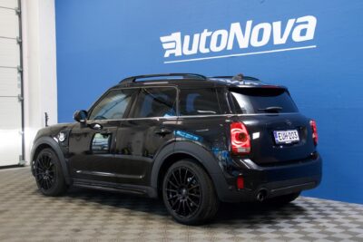 Mini Countryman Cooper SE ALL4 Chili / Panorama / H/K / Keyless Go / Muistipenkit / Nahkaverhoilu / LED - Autonova