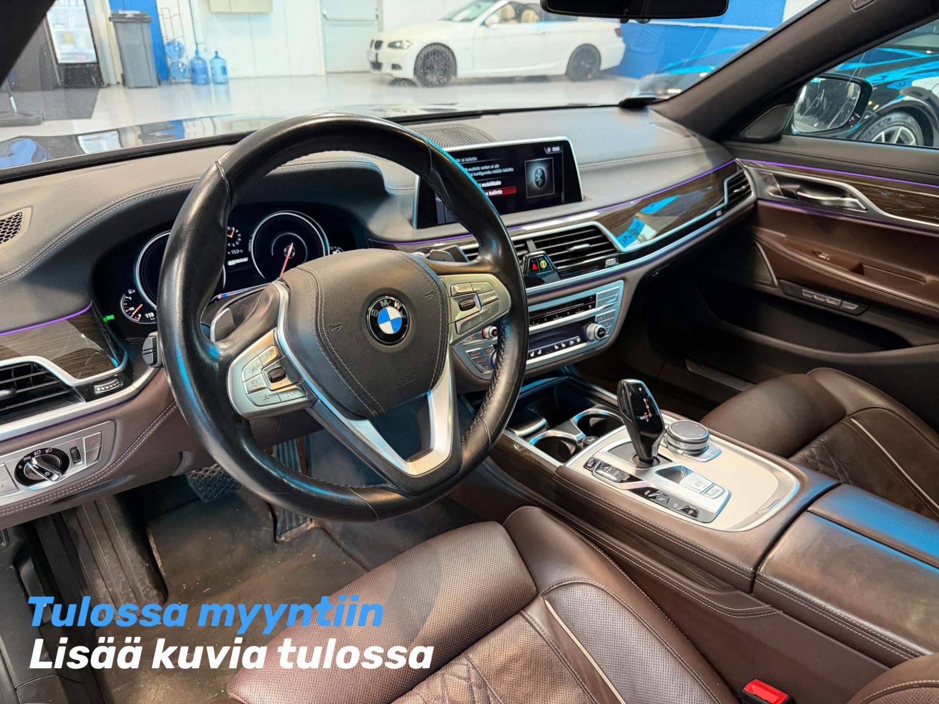 BMW 740 G12 740Le xDrive / Nelipyöräohjaus / Executive Lounge / Hieronta / Laser / HUD / H&K / Takanäytöt / Soft Close / ACC - Autonova
