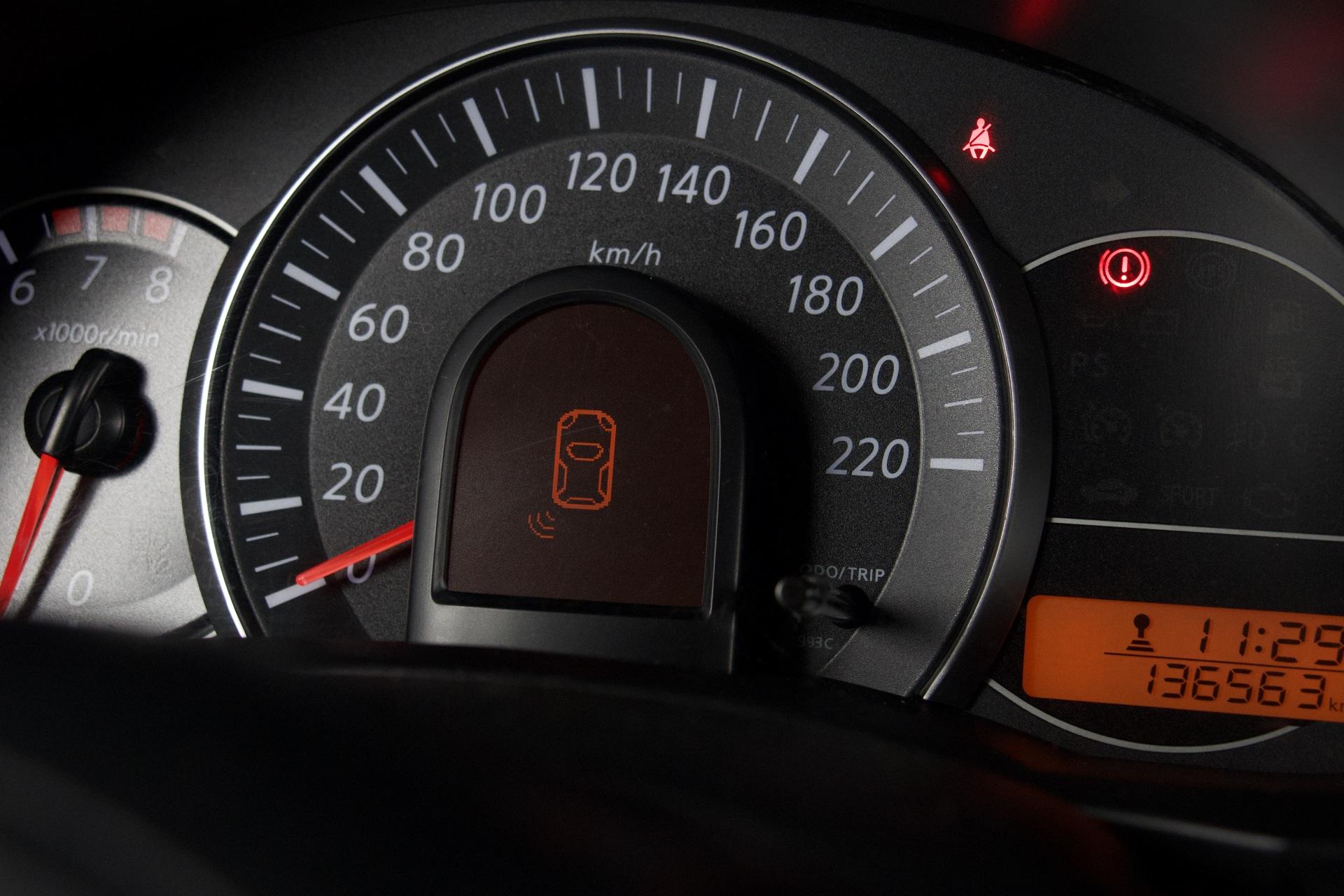Nissan Micra 80 N-TEC 5M/T TPMS / Vakionopeudensäädin / Lohko + sisäpistoke / Navi / Pysäköintitutka - Autonova