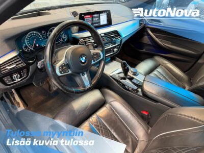 BMW 530 G30 Sedan 530d xDrive M Sport / HUD / ACC / H&K / Night Vision / Comfort-istuimet / Webasto / Koukku / 360-Kamera - Autonova