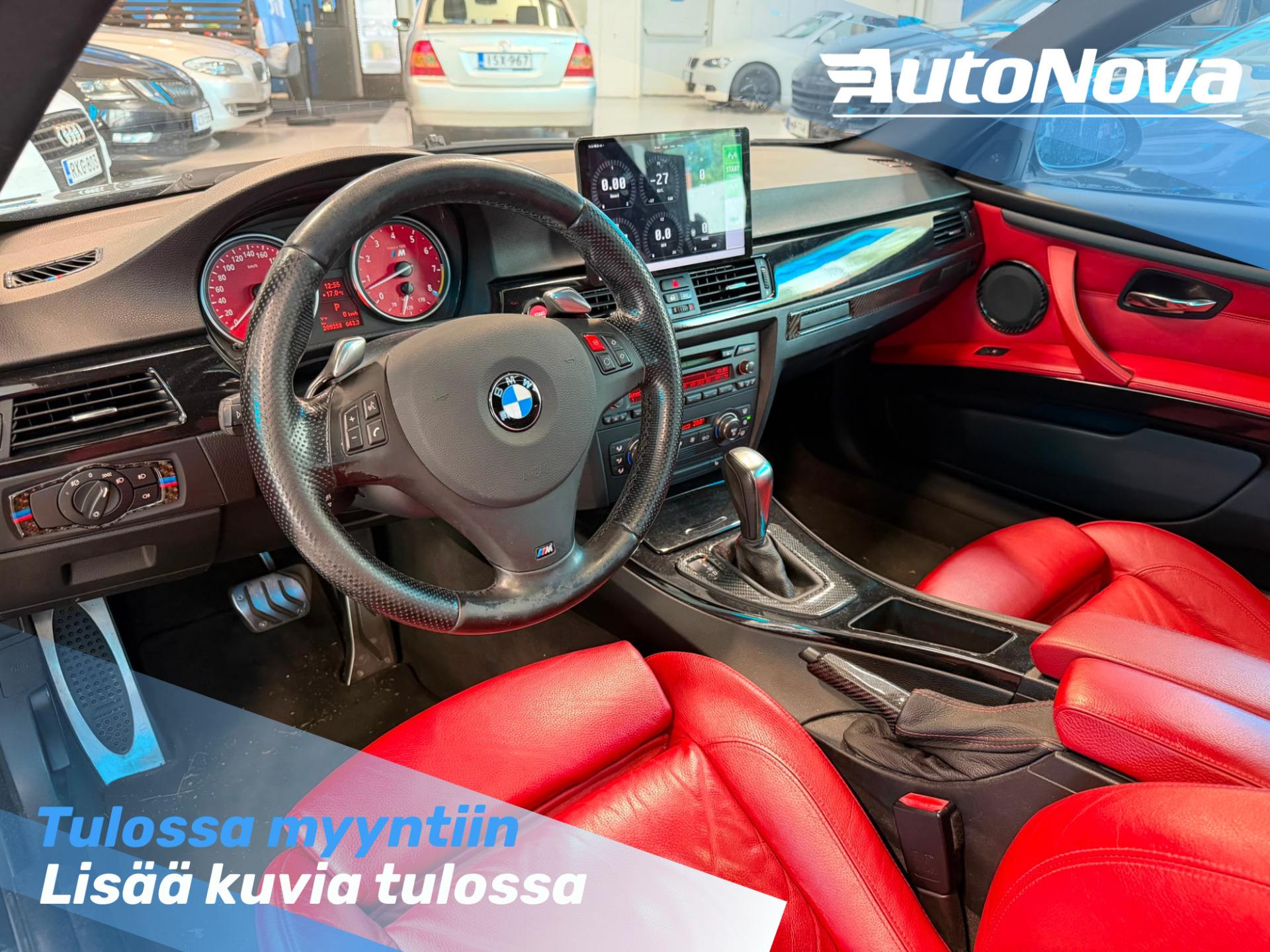 BMW 335 E92 Coupé M-Sport / Suomi-Auto / Panorama / Muistipenkit / HiFi / Punaiset Nahat - Autonova