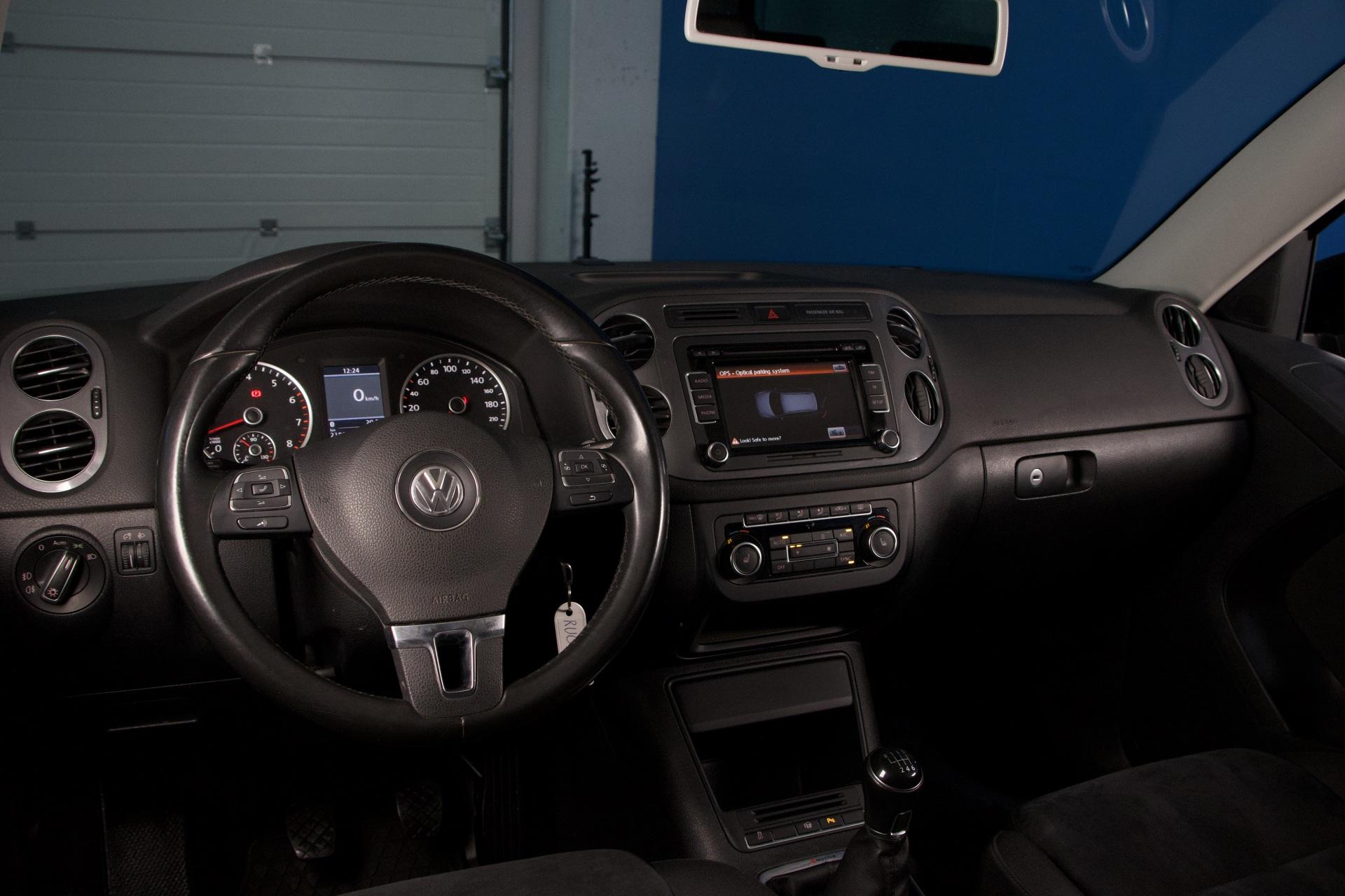 Volkswagen Tiguan Sport & Style 1,4 TSI 118 kW (160 hv) 4MOTION / Webasto / P-kamera + Tutkat / Vakionopeudensäädin / Vetokoukku - Autonova