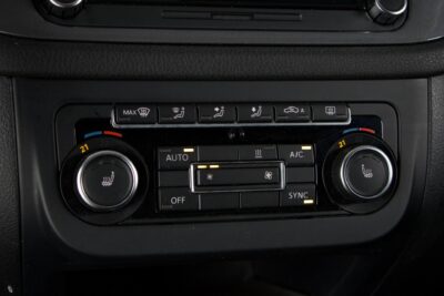 Volkswagen Tiguan Sport & Style 1,4 TSI 118 kW (160 hv) 4MOTION / Webasto / P-kamera + Tutkat / Vakionopeudensäädin / Vetokoukku - Autonova
