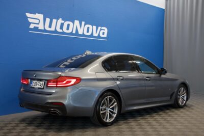 BMW 530 G30 Sedan 530d xDrive M Sport / HUD / ACC / H&K / Night Vision / Comfort-istuimet / Webasto / Koukku / 360-Kamera - Autonova