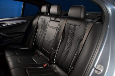 BMW 530 G30 Sedan 530d xDrive M Sport / HUD / ACC / H&K / Night Vision / Comfort-istuimet / Webasto / Koukku / 360-Kamera - Autonova