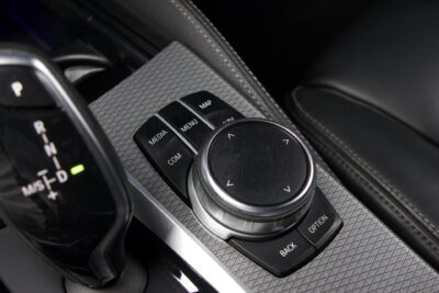 BMW 530 G30 Sedan 530d xDrive M Sport / HUD / ACC / H&K / Night Vision / Comfort-istuimet / Webasto / Koukku / 360-Kamera - Autonova