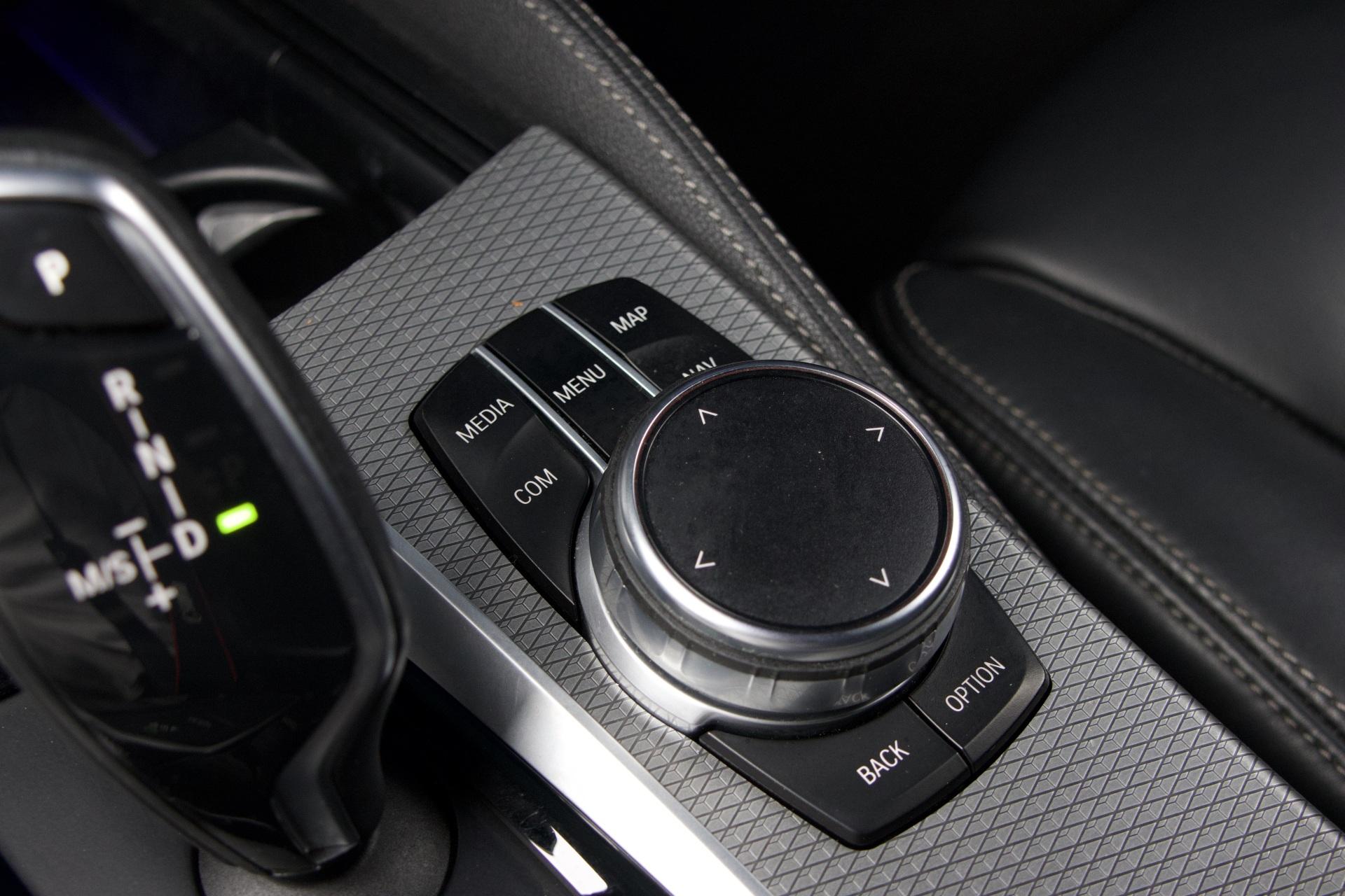 BMW 530 G30 Sedan 530d xDrive M Sport / HUD / ACC / H&K / Night Vision / Comfort-istuimet / Webasto / Koukku / 360-Kamera - Autonova
