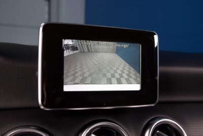 Mercedes-Benz A 180 BE A Premium Business / Webasto / Kamera / Suomi-Auto / Vakkari / Bi-Xenon / Vaaleat penkit - Autonova