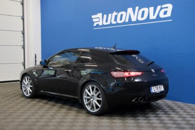 Alfa Romeo Brera 3,2 JTS V6 Q4 / Panorama / Muistipenkit / Vakkari / Punainen nahkaverhoilu / Navigointi - Autonova