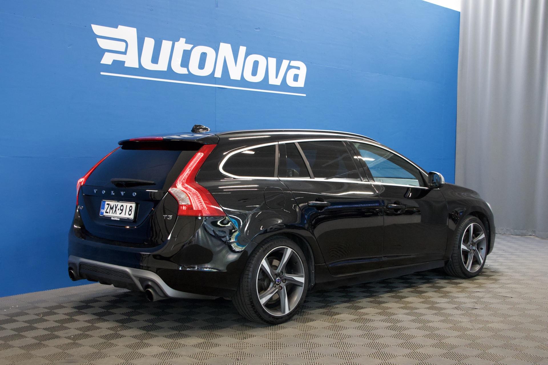 Volvo V60 T3 R-Design / Webasto / Osanahat / City Safety / Digimittaristo / Xenon - Autonova