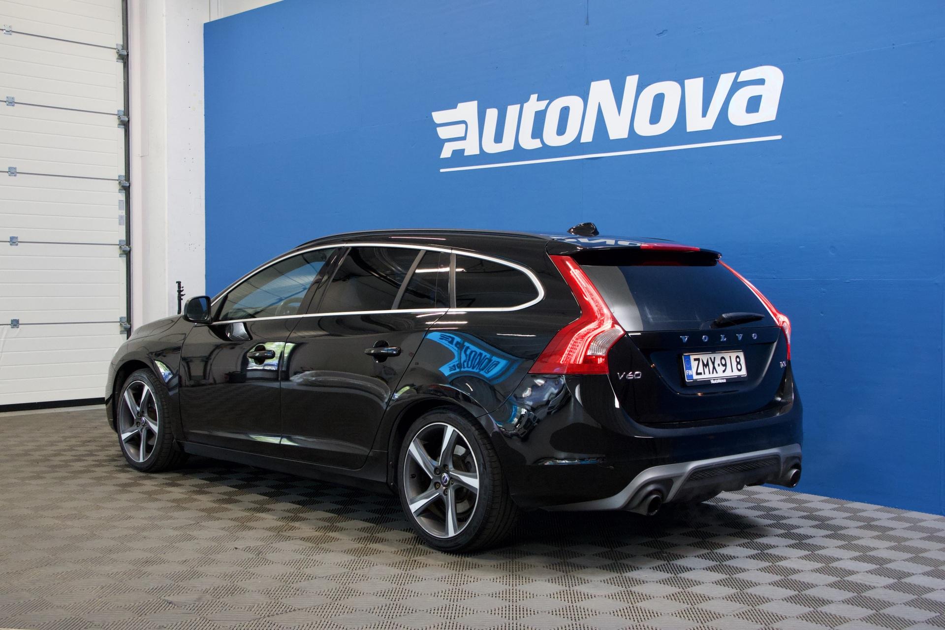 Volvo V60 T3 R-Design / Webasto / Osanahat / City Safety / Digimittaristo / Xenon - Autonova