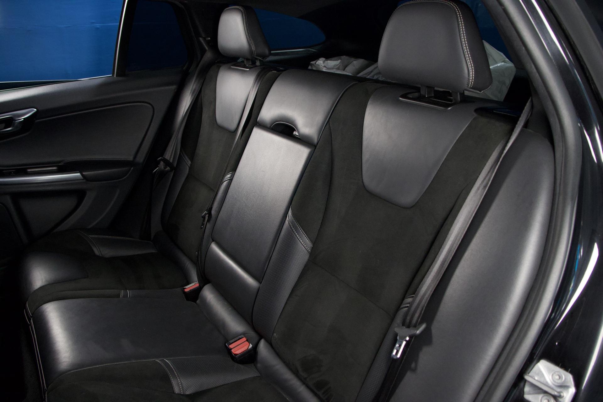 Volvo V60 T3 R-Design / Webasto / Osanahat / City Safety / Digimittaristo / Xenon - Autonova