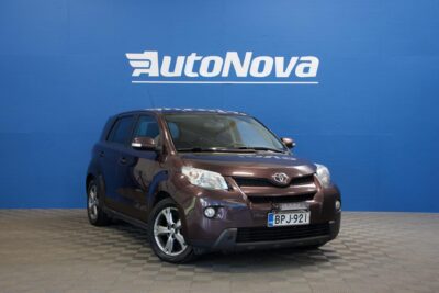 Toyota Urban Cruiser 1,4 D-4D DPF Linea Sol / Lohkolämmitin + sisäpistoke / 2x alut / Ilmastointi / LED-lisävalo - Autonova