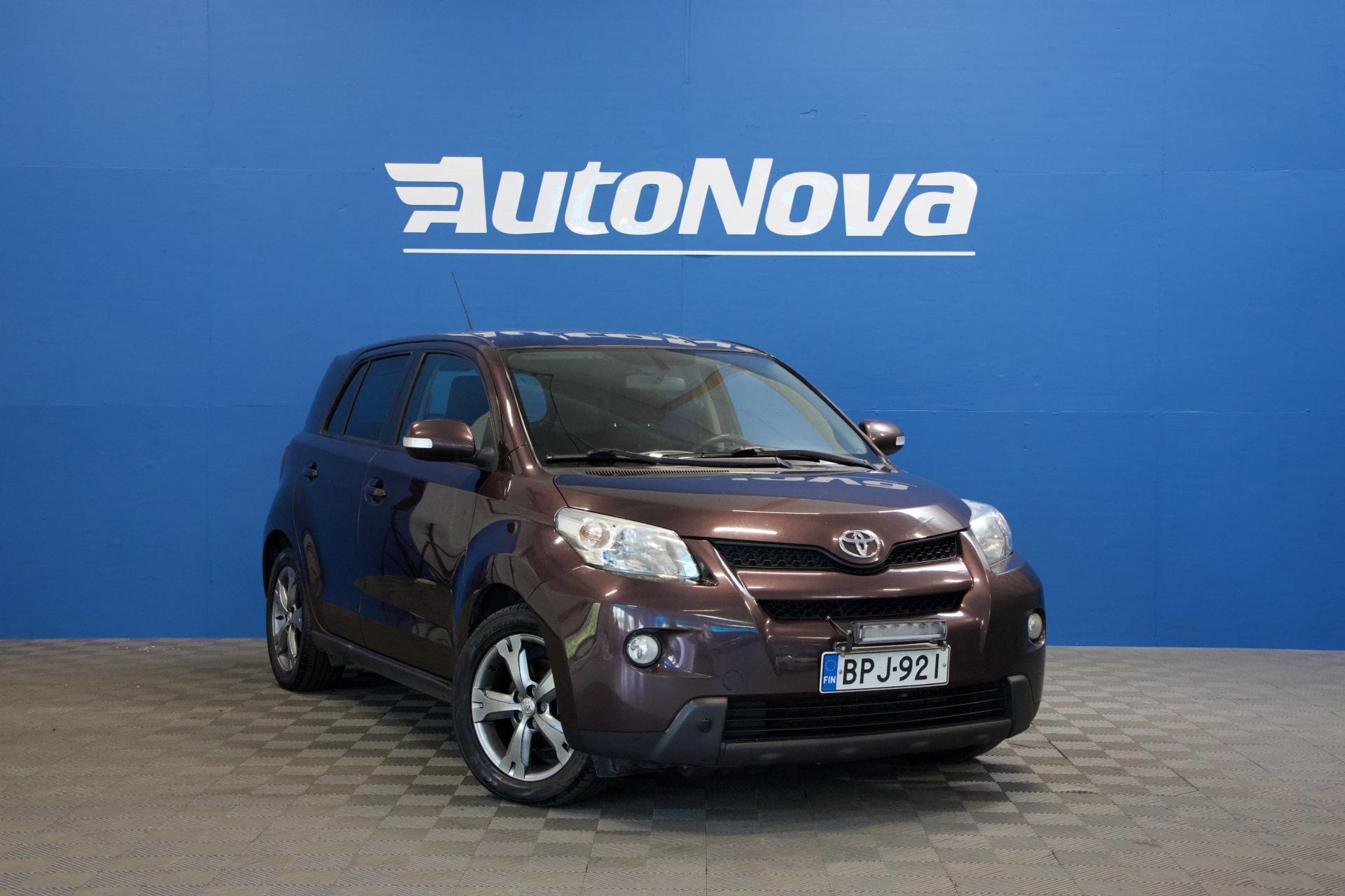 Toyota Urban Cruiser 1,4 D-4D DPF Linea Sol / Lohkolämmitin + sisäpistoke / 2x alut / Ilmastointi / LED-lisävalo - Autonova
