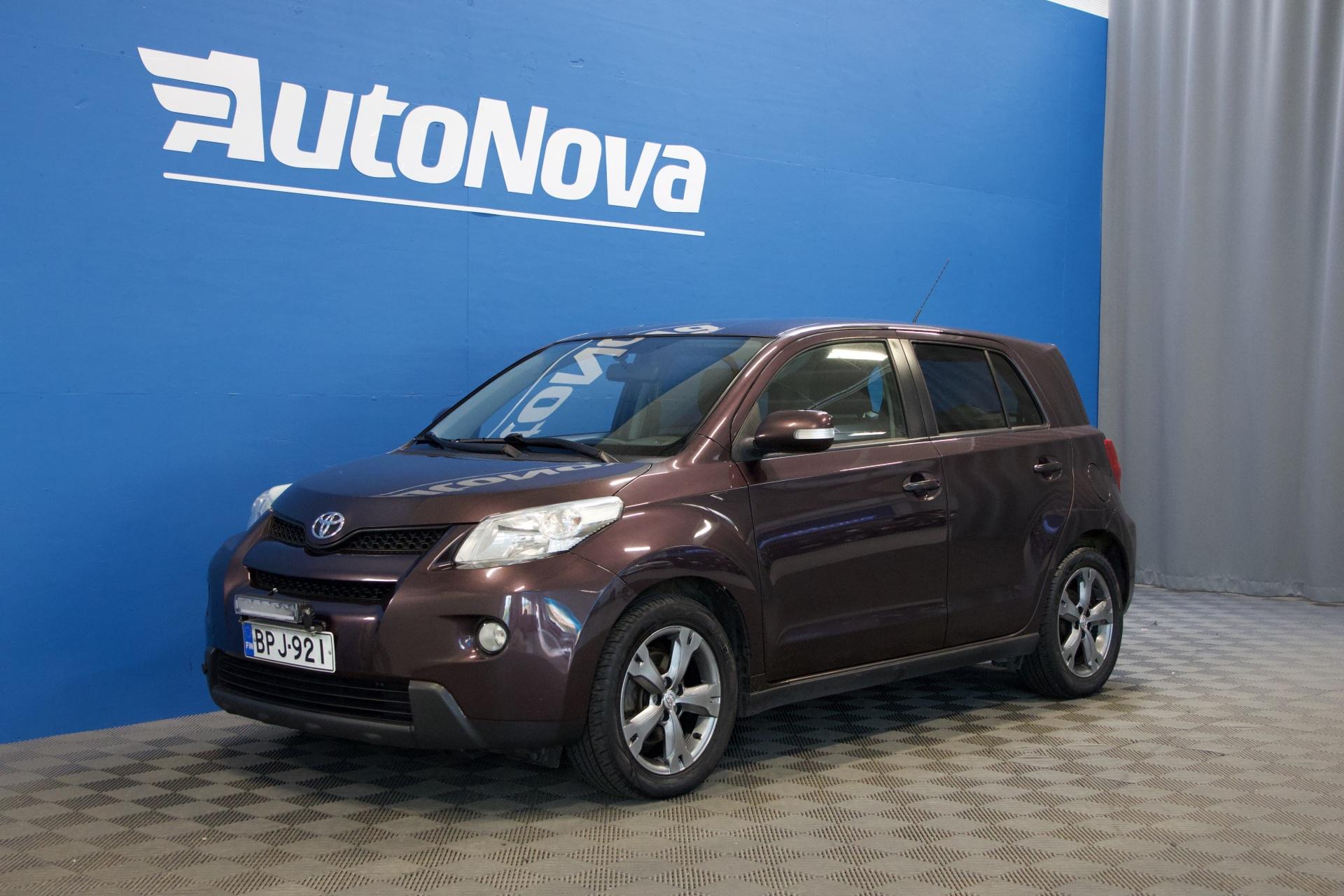 Toyota Urban Cruiser 1,4 D-4D DPF Linea Sol / Lohkolämmitin + sisäpistoke / 2x alut / Ilmastointi / LED-lisävalo - Autonova