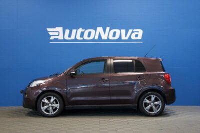 Toyota Urban Cruiser 1,4 D-4D DPF Linea Sol / Lohkolämmitin + sisäpistoke / 2x alut / Ilmastointi / LED-lisävalo - Autonova