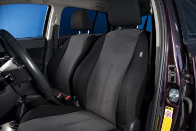 Toyota Urban Cruiser 1,4 D-4D DPF Linea Sol / Lohkolämmitin + sisäpistoke / 2x alut / Ilmastointi / LED-lisävalo - Autonova
