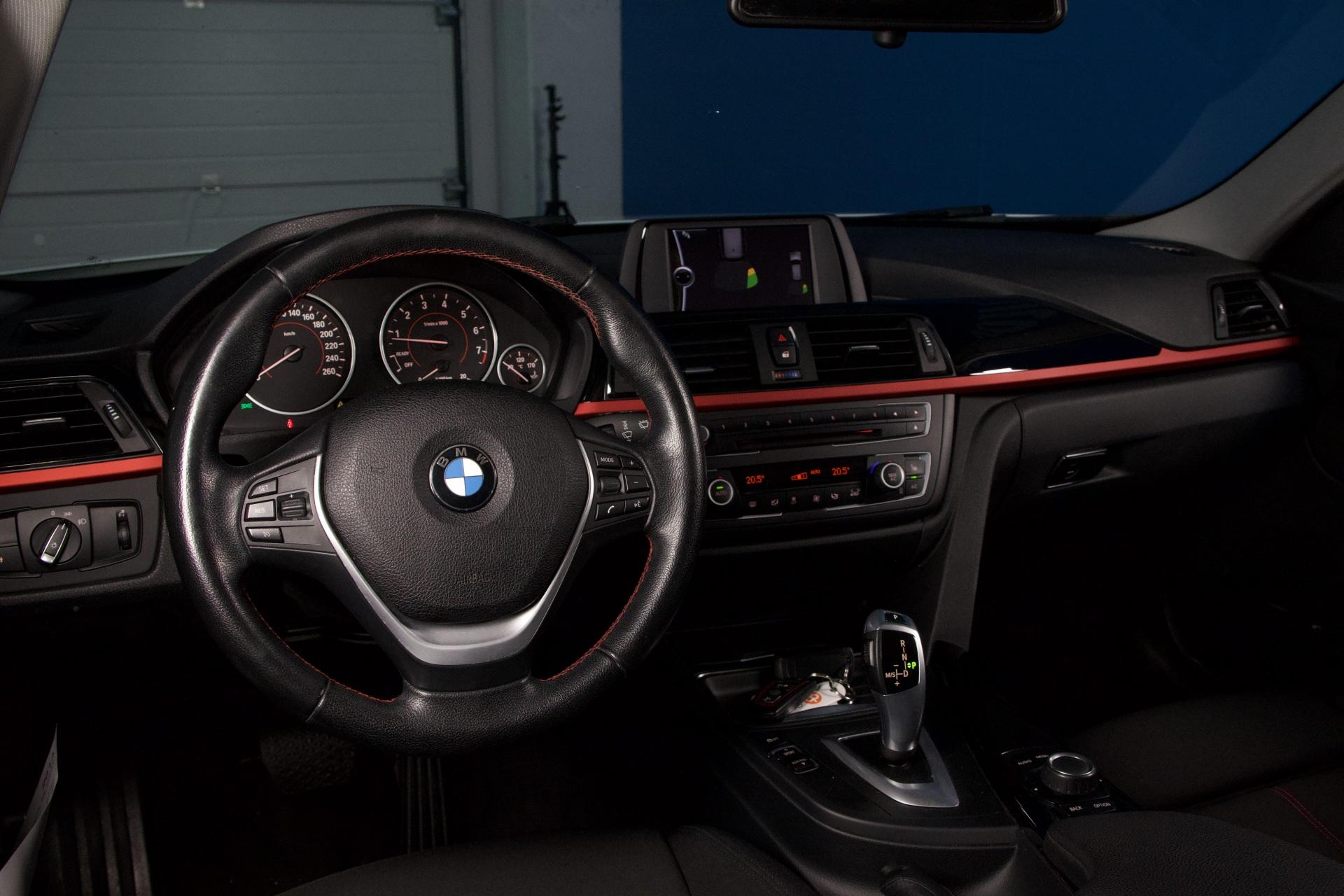 BMW 320 TwinPower Turbo A Limited xDrive Edition F31 Touring Sport / Xenon-ajovalot / Tutka / Suomi-Auto - Autonova