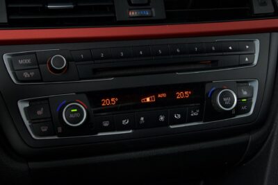 BMW 320 TwinPower Turbo A Limited xDrive Edition F31 Touring Sport / Xenon-ajovalot / Tutka / Suomi-Auto - Autonova