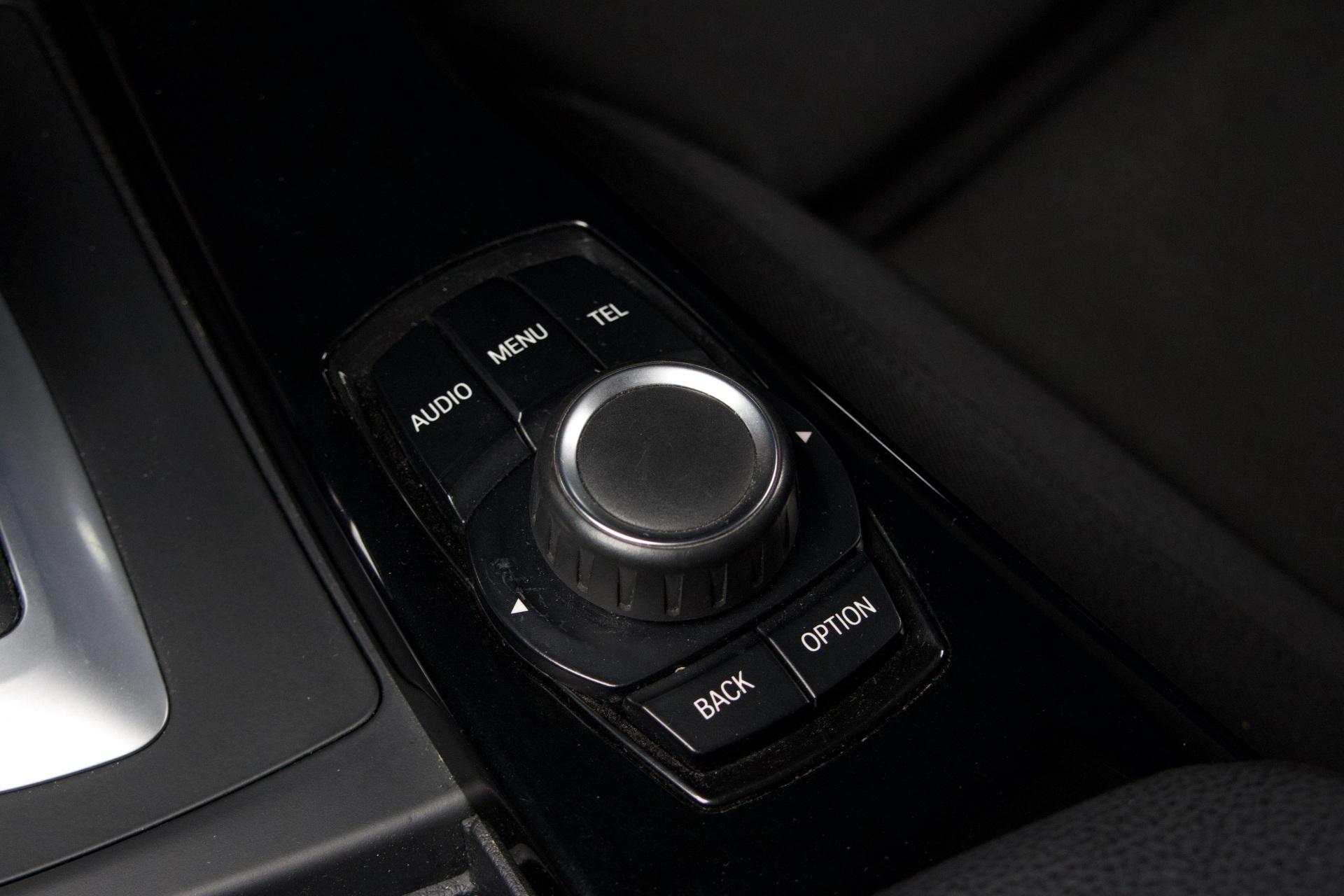 BMW 320 TwinPower Turbo A Limited xDrive Edition F31 Touring Sport / Xenon-ajovalot / Tutka / Suomi-Auto - Autonova