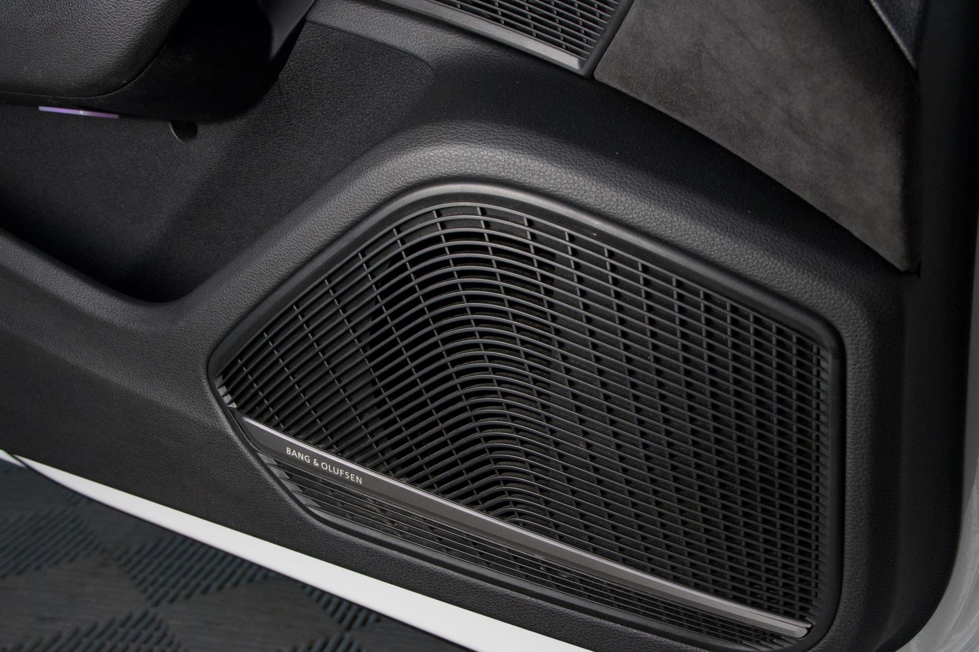 Audi A4 Avant Business Sport S line Edition 2,0 TDI 140kW quattro S tronic / Webasto / Bang & Olufsen 3D / Koukku / Kessy - Autonova