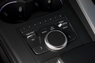 Audi A4 Avant Business Sport S line Edition 2,0 TDI 140kW quattro S tronic / Webasto / Bang & Olufsen 3D / Koukku / Kessy - Autonova