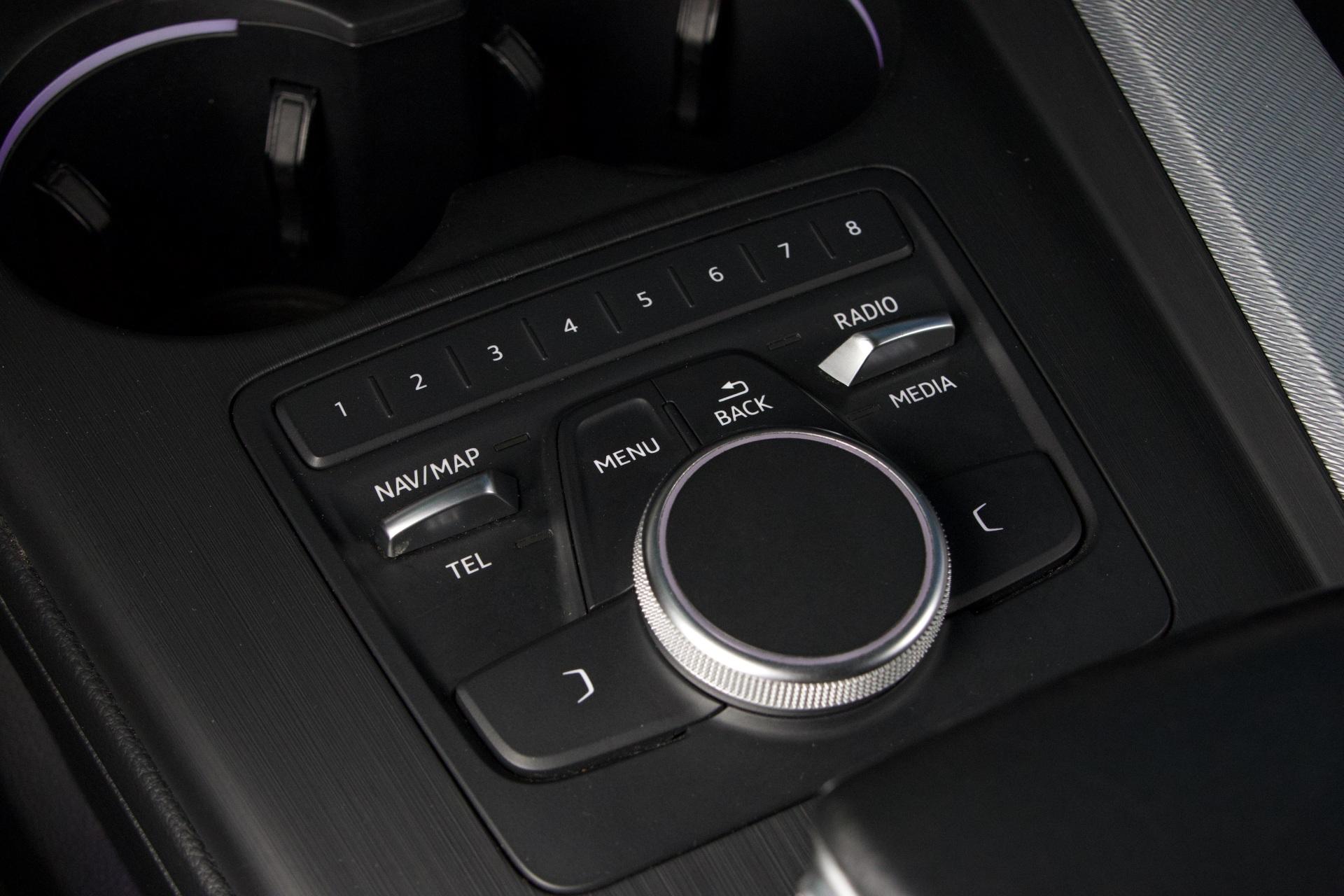 Audi A4 Avant Business Sport S line Edition 2,0 TDI 140kW quattro S tronic / Webasto / Bang & Olufsen 3D / Koukku / Kessy - Autonova