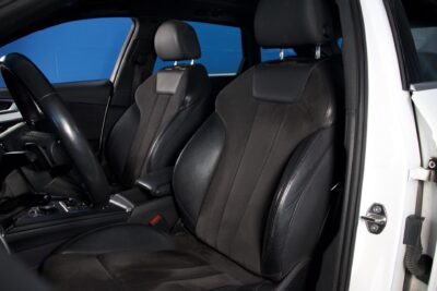 Audi A4 Avant Business Sport S line Edition 2,0 TDI 140kW quattro S tronic / Webasto / Bang & Olufsen 3D / Koukku / Kessy - Autonova