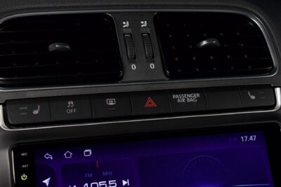 Volkswagen Polo Highline 1,2 TSI 77 kW / Suomi-Auto / Autom. Ilmastoinit / BT-Audio / Tutka / Lohkolämmitin / 2x renkaat - Autonova