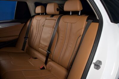 BMW 530 G31 Touring 530d xDrive Sportline / Webasto / Adapt LED / HUD / HiFi / ACC / Koukku / Prof. Navi / 360-kamera - Autonova