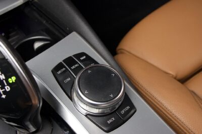 BMW 530 G31 Touring 530d xDrive Sportline / Webasto / Adapt LED / HUD / HiFi / ACC / Koukku / Prof. Navi / 360-kamera - Autonova