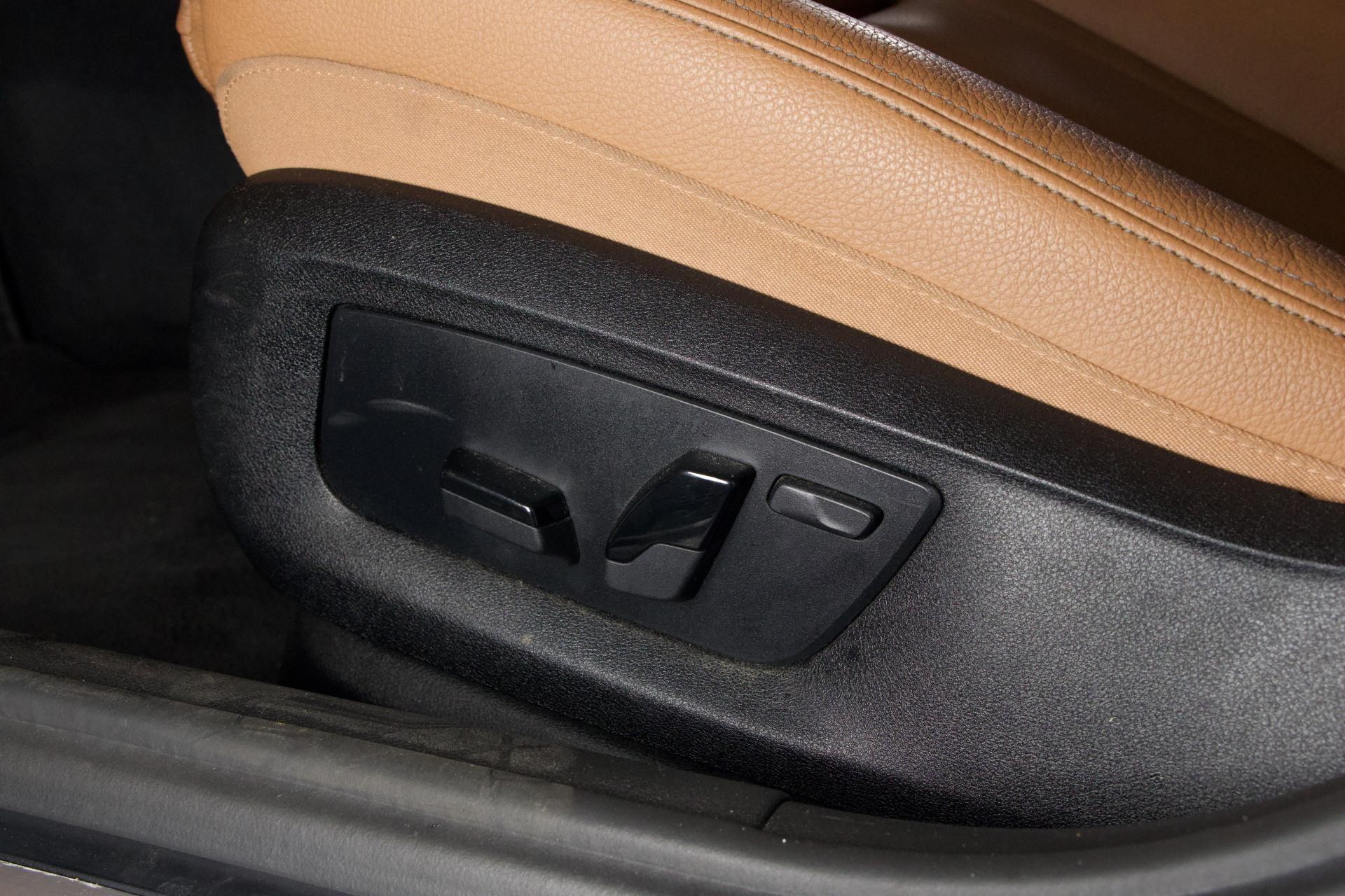 BMW 530 G31 Touring 530d xDrive Sportline / Webasto / Adapt LED / HUD / HiFi / ACC / Koukku / Prof. Navi / 360-kamera - Autonova