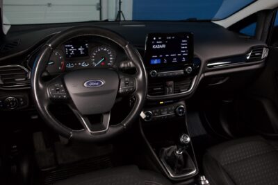 Ford Fiesta 1,0 EcoBoost 100hv M6 Titanium 5-ovinen / Lohko + sisäp / Ratin- ja tuulilasinlämmitin / Vakkari / 2x alut - Autonova