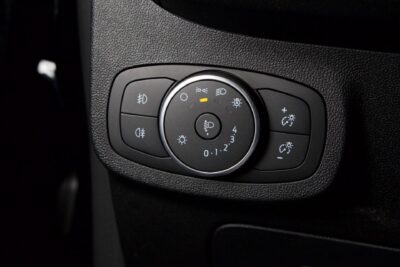 Ford Fiesta 1,0 EcoBoost 100hv M6 Titanium 5-ovinen / Lohko + sisäp / Ratin- ja tuulilasinlämmitin / Vakkari / 2x alut - Autonova