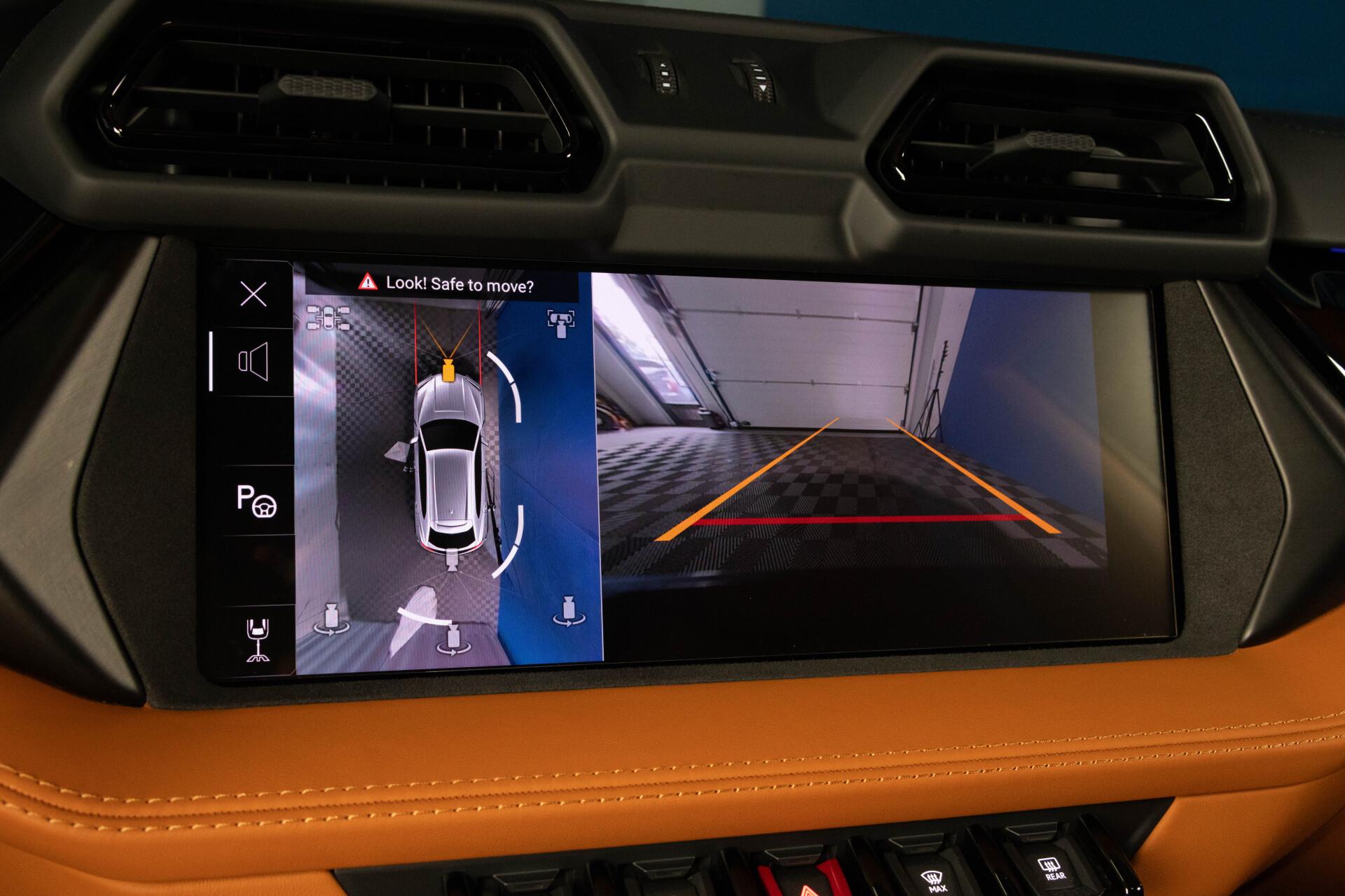 Lamborghini Urus SE 4.0 V8 / B&O / 23" / Style package / Rear entertainment / Special color / Panorama / ACC / HUD - Autonova