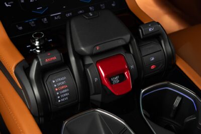 Lamborghini Urus SE 4.0 V8 / B&O / 23" / Style package / Rear entertainment / Special color / Panorama / ACC / HUD - Autonova