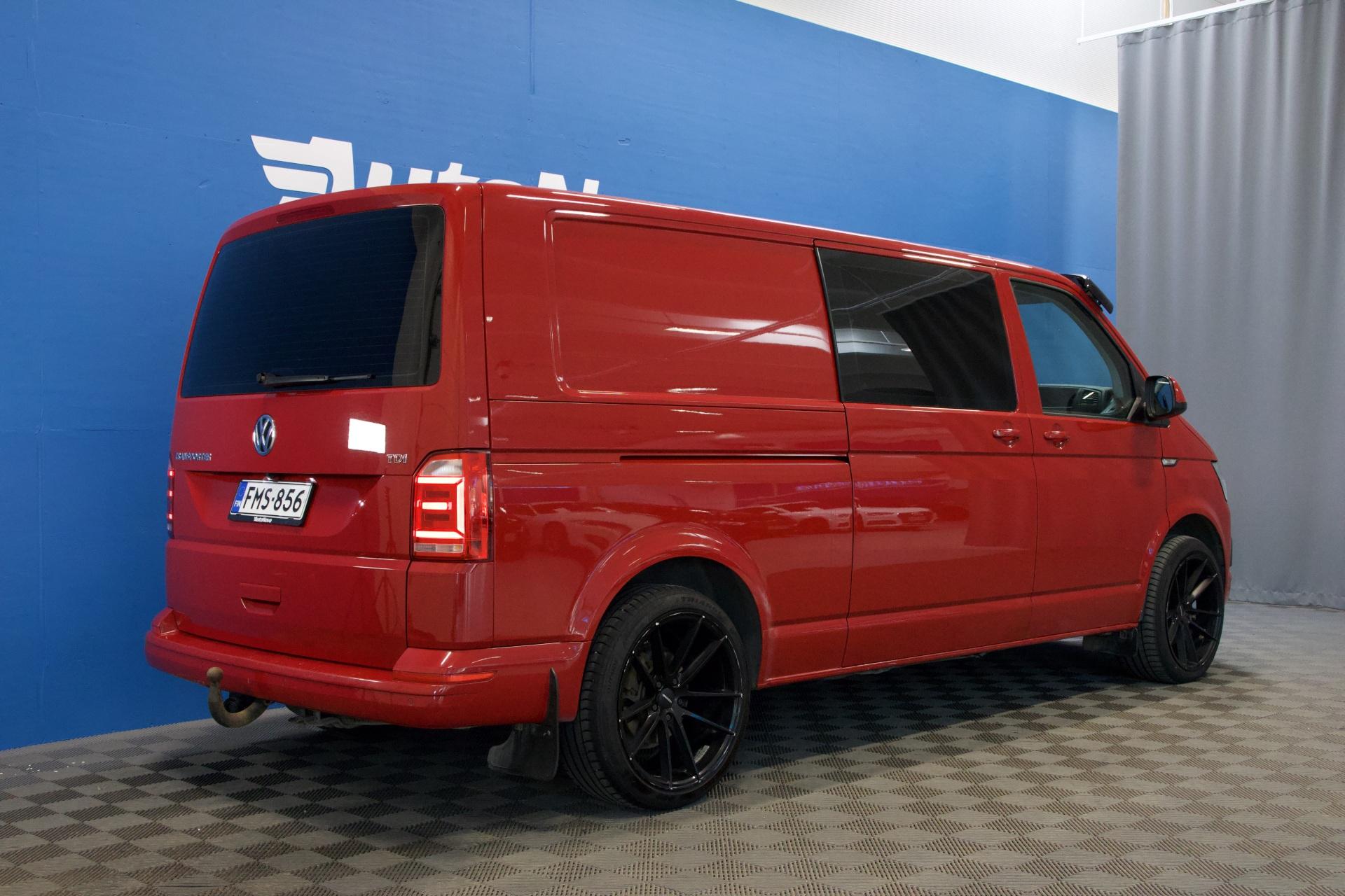 Volkswagen Transporter Pitkä 2,0 TDI 150 kW 4Motion DSG / Koukku / LED / Webasto / Tutkat ja kamera / Lohko / Takatilan lämmitin - Autonova