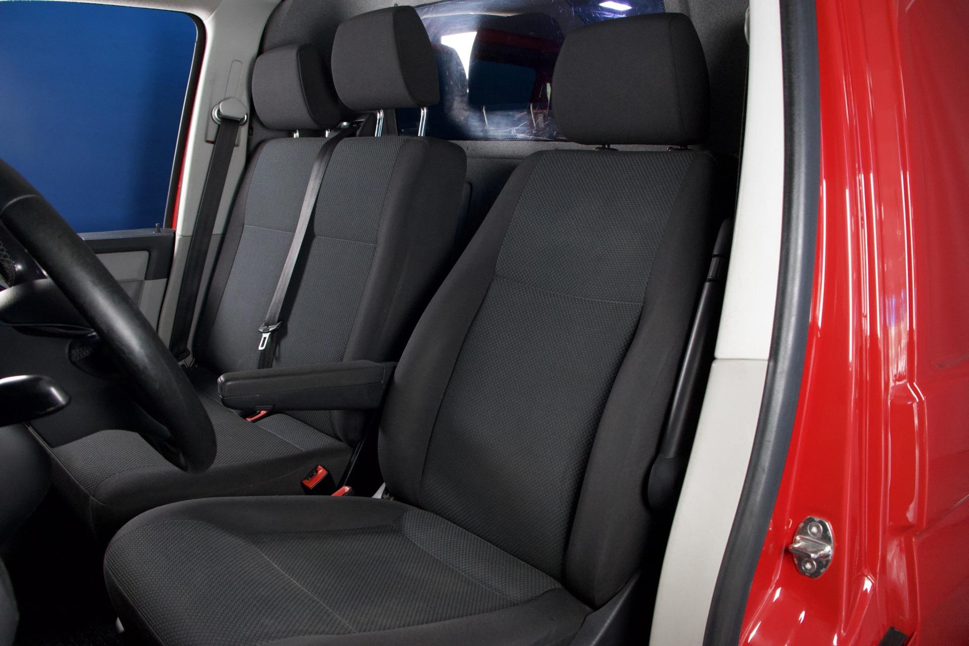 Volkswagen Transporter Pitkä 2,0 TDI 150 kW 4Motion DSG / Koukku / LED / Webasto / Tutkat ja kamera / Lohko / Takatilan lämmitin - Autonova