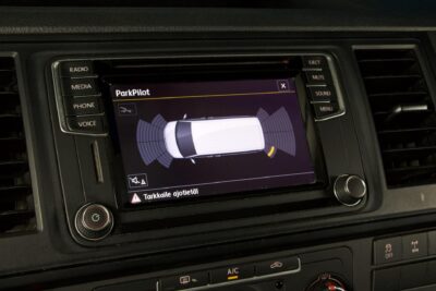 Volkswagen Transporter Pitkä 2,0 TDI 150 kW 4Motion DSG / Koukku / LED / Webasto / Tutkat ja kamera / Lohko / Takatilan lämmitin - Autonova