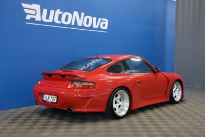 Porsche 911 911 Carrera 996 Coupé / TechArt Widebody / Katso kuvat! - Autonova
