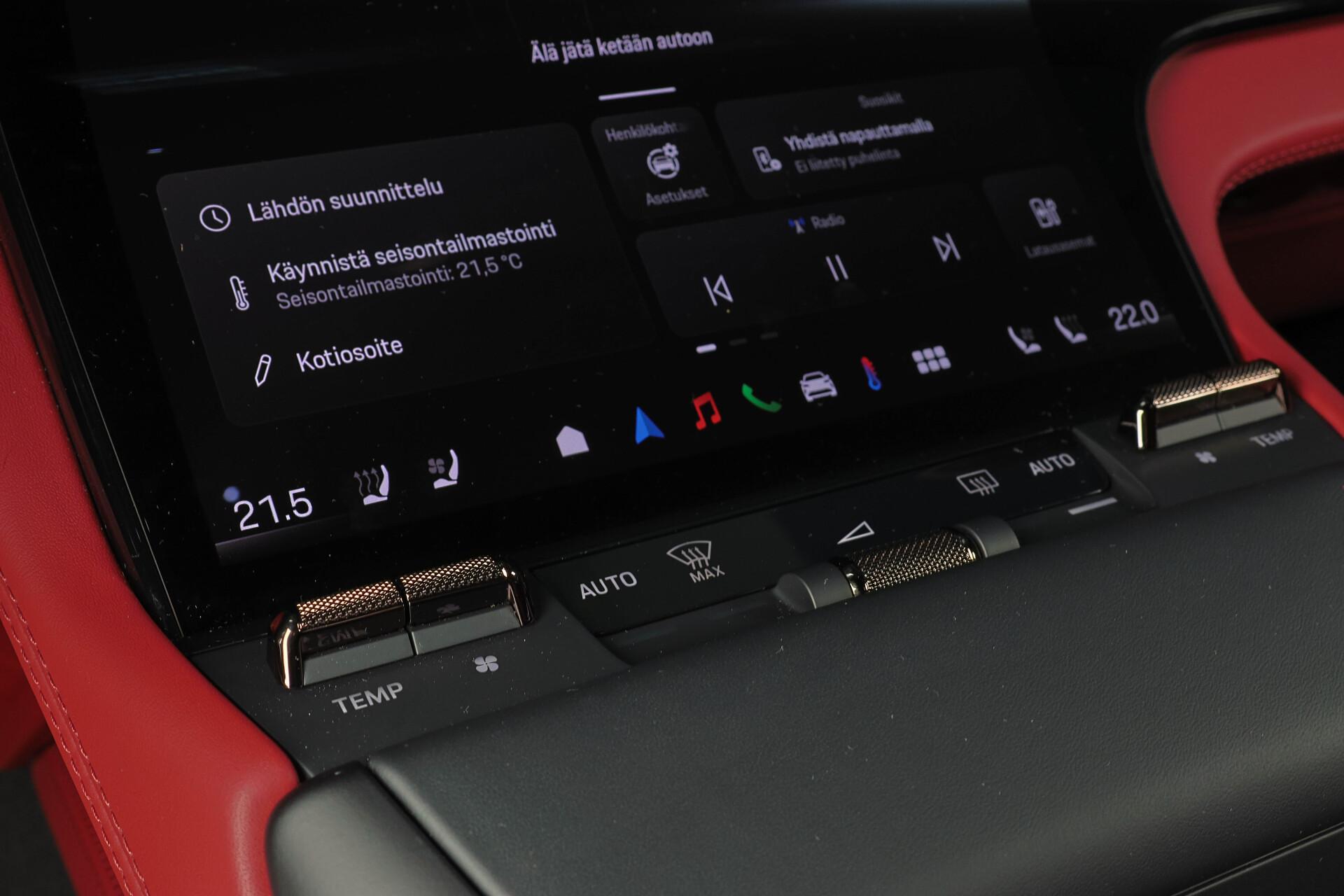 Porsche Cayenne Cayenne Turbo / HUD / BOSE / Drive Assist / Koukku / Panorama / Sport Chrono / Nelipyöräohjaus / Muistipenkit / 21" - AutoNova