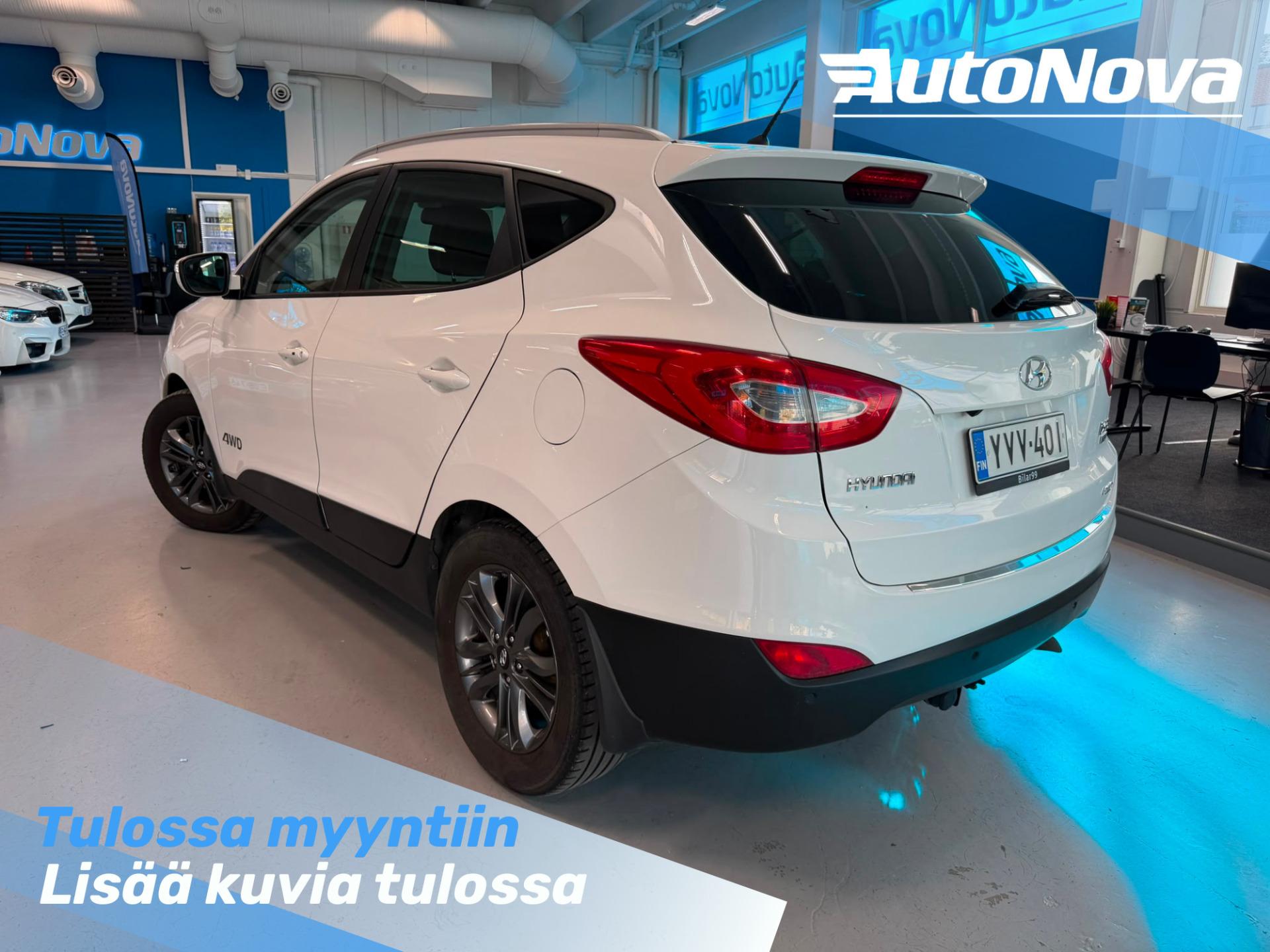 Hyundai ix35 4WD 2,0 CRDi 100kW 6MT Comfort Plus / Suomi-Auto / Lohko / Vetokoukku / LED / Kamera / Ratinlämmitin - Autonova